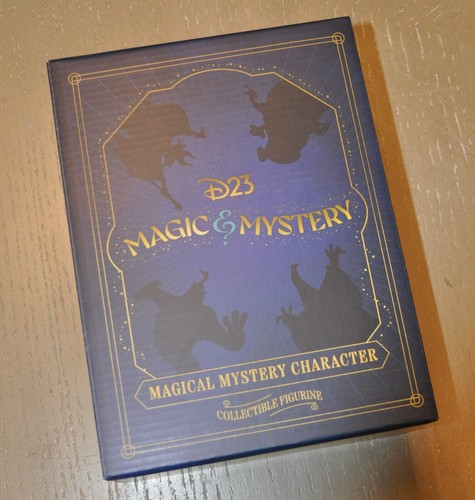 Disney D23 Gold Member 2024 Confezione Regalo Personaggio Magia e Mistero e Topolino - Foto 3 di 12