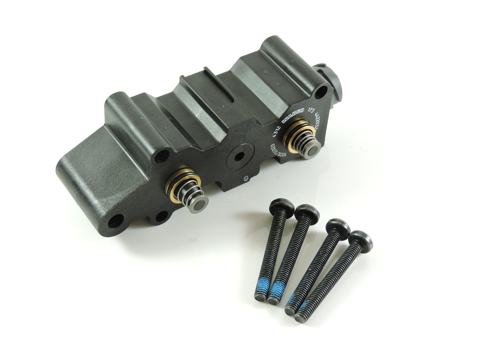 WABCO AIR DRYER REPAIR KIT FOR FITS VOLVO BRAND NEW 4324259202 eBay