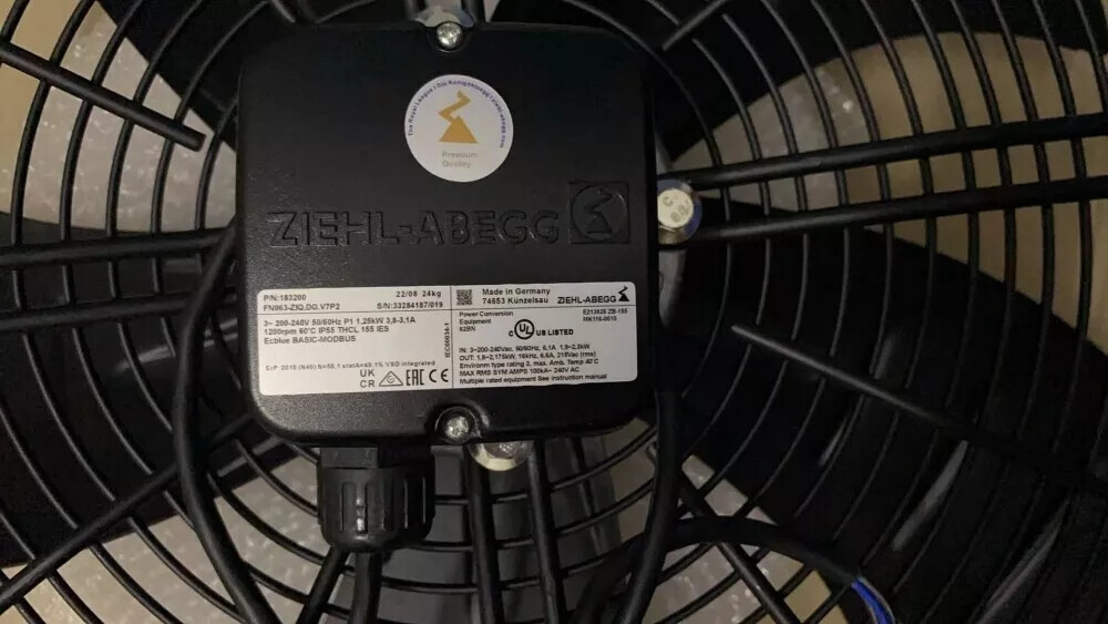 NEW ZIEHL-ABEGG FN063-ZIQ.DG.V7P2 Axial-Flow Fan P6-H-7/8-133