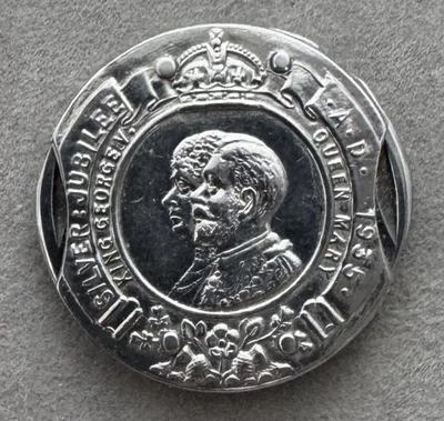 1935 George Ibberson George V coronation medal multi tool Salaams Birmingham - Image 1 of 4
