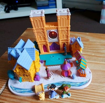 Vintage Polly Pocket Lightup The Hunch Back Of Notre Dame Play Set 1995. 