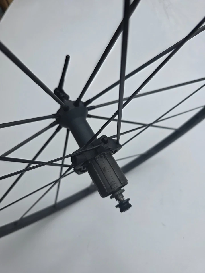 Set ruote reflex Mavic R-Sys, 700c, clincher, mozzo Shimano 11 velocità, buone condizioni! - Immagine 4 di 4