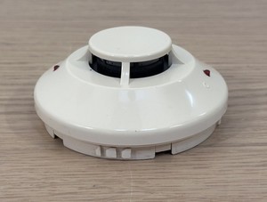 System Sensor 2151 Photoelectric Low-Profile Smoke Detector Head