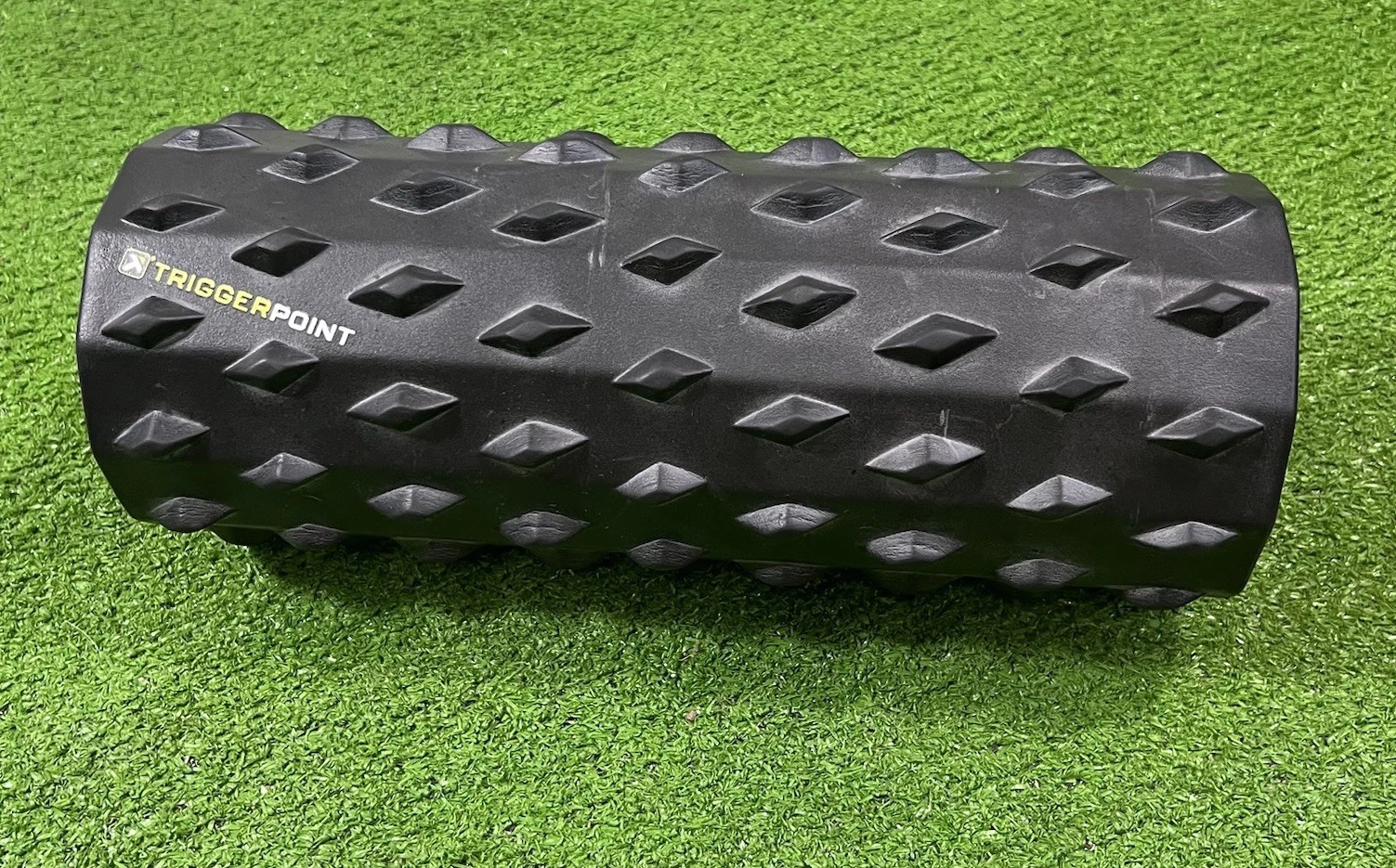 Trigger Point Performance Carbon Deep Tissue Foam Roller Black Red EUC
