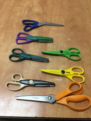 Fiskars & andere Papierkanten Zierkante Bastelschere - 6 Paar + Normal