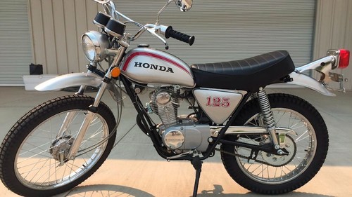 Honda SL125 1970 - 1973 nuevo asiento rojo. SL125 K0 K1 K2 asiento SL100 70-73. Sartén de metal - Imagen 18 de 21