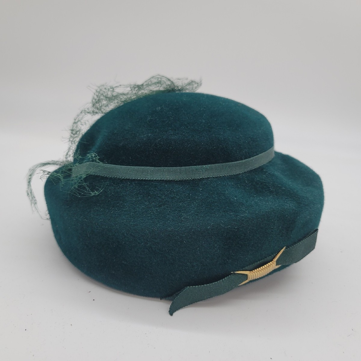 Peach Bloom Velour royal blue vintage hat for women. Vintage 1950 main image 3