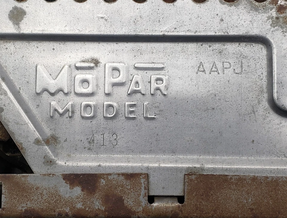 Radio de coche Chrysler Imperial 1963 Mopar 413 AM de colección *no funciona* PIEZAS Foto 4 de 4