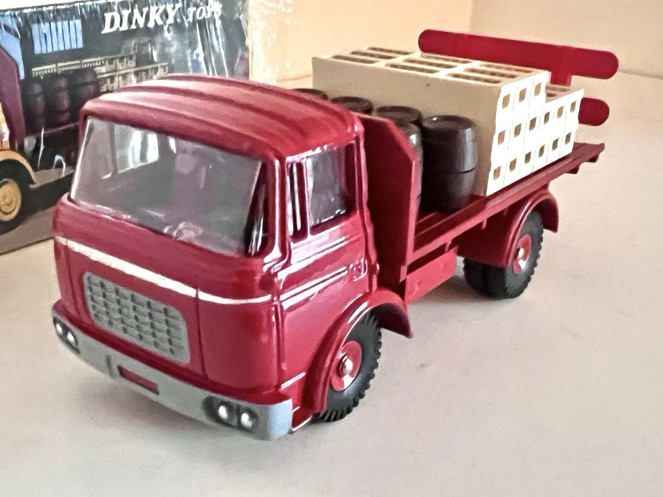DINKY TOYS ATLAS- GAK BERLIET KRONENBOURG BEER TRUCK  - No. 588 - MINT in BOX!! - Image 3 of 4