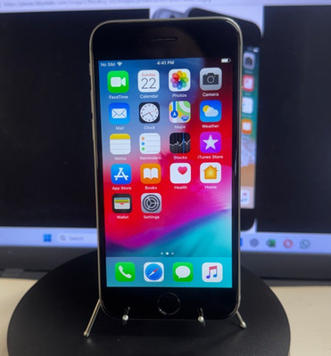 Apple iPhone 6 - 64 GB - Space Gray (Unlocked)