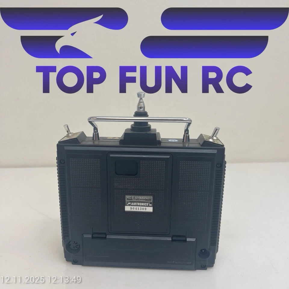 AIRTRONICS VANGUARD 4-CHANNEL 72Mhz FM TRANSMITTER FOR FIXED WINGED RC AIRPLANES - Image 2 of 3