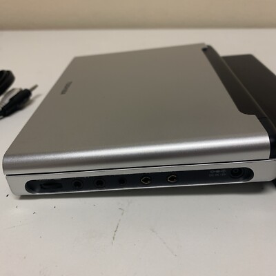 Toshiba SD-P1600 Portable DVD Player (7