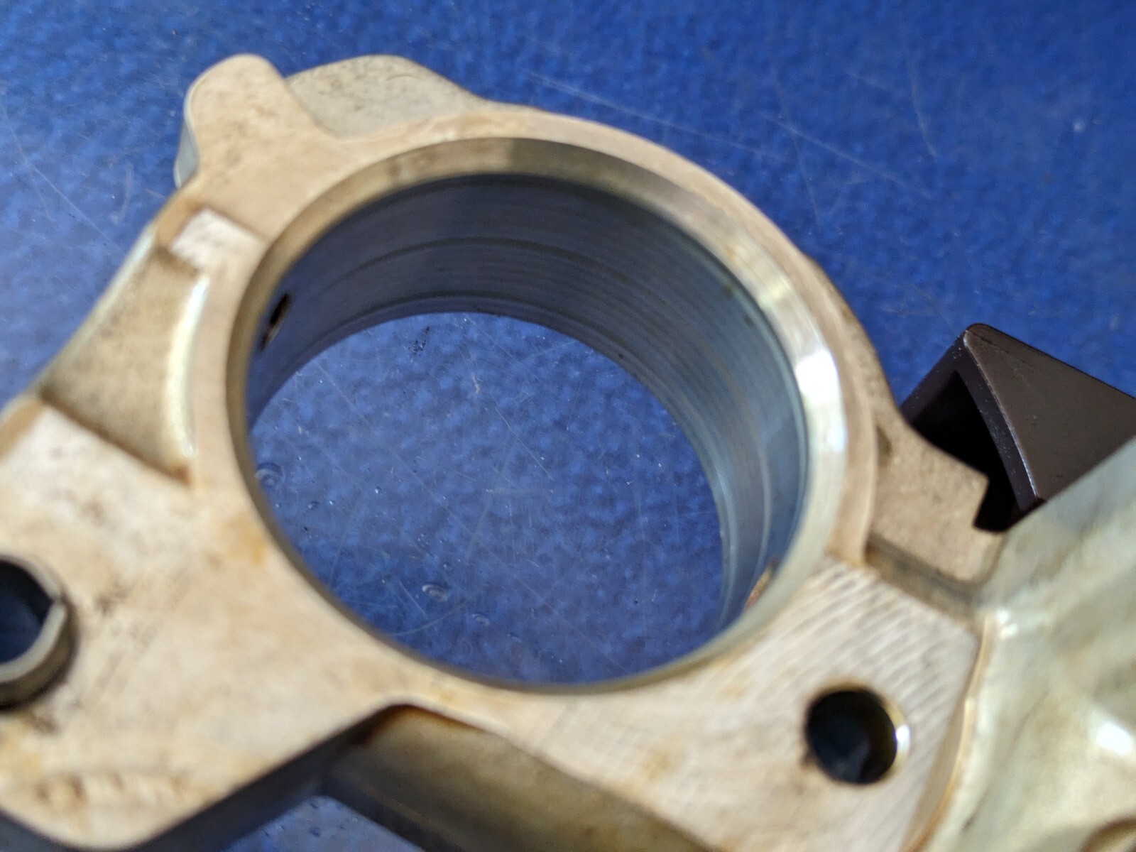 right passenger Engine Bentley Continental gt Flying Spur w12 camshaft housing