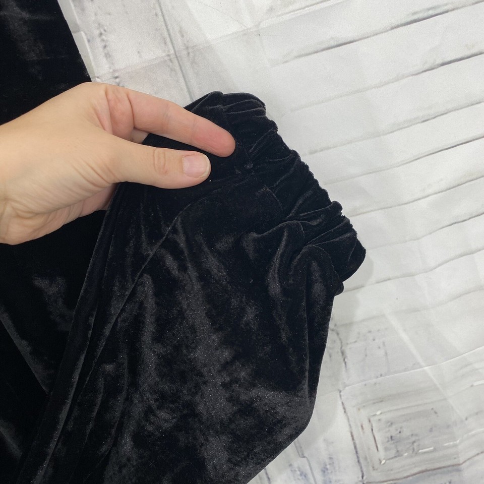 Farmers Market One World Size Medium Black Velvet Joggers Pants Elasic