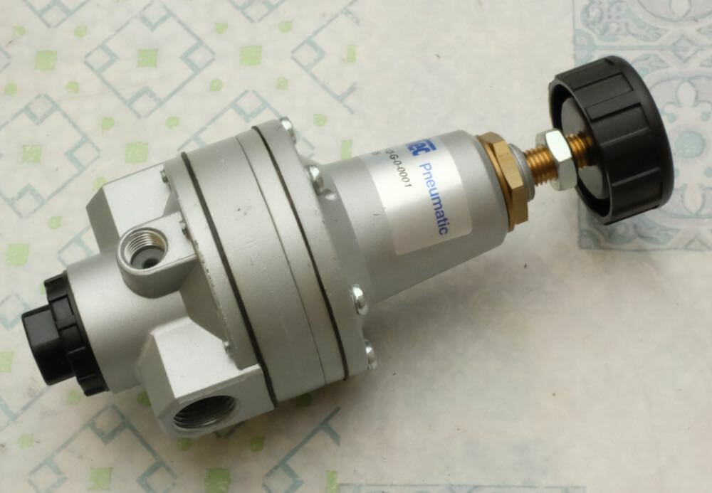 Régulateur de pression Airtec RP-12-G-0-0001 contre les chutes de tension pneumatique