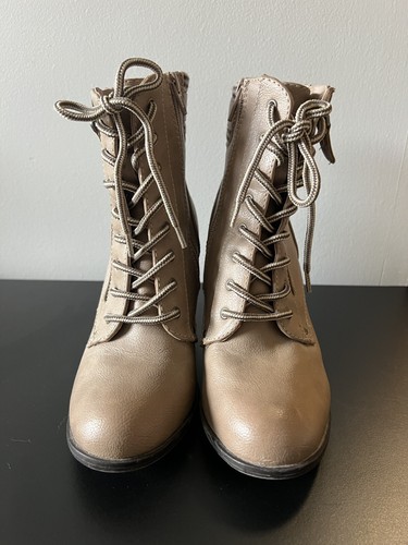 Call It Spring Boots Lace Up Ankle Booties Tan Women’s Size US 7. - Picture 4 of 6
