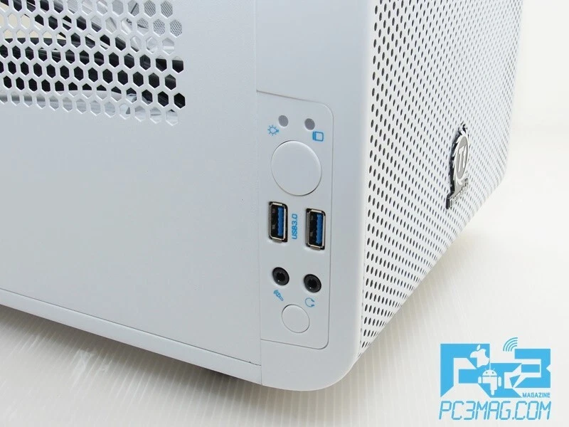 Thermaltake CA-1B8-00S6WN-01 Core V1 Snow Edition Mini ITX Chassis - Image 2 of 4
