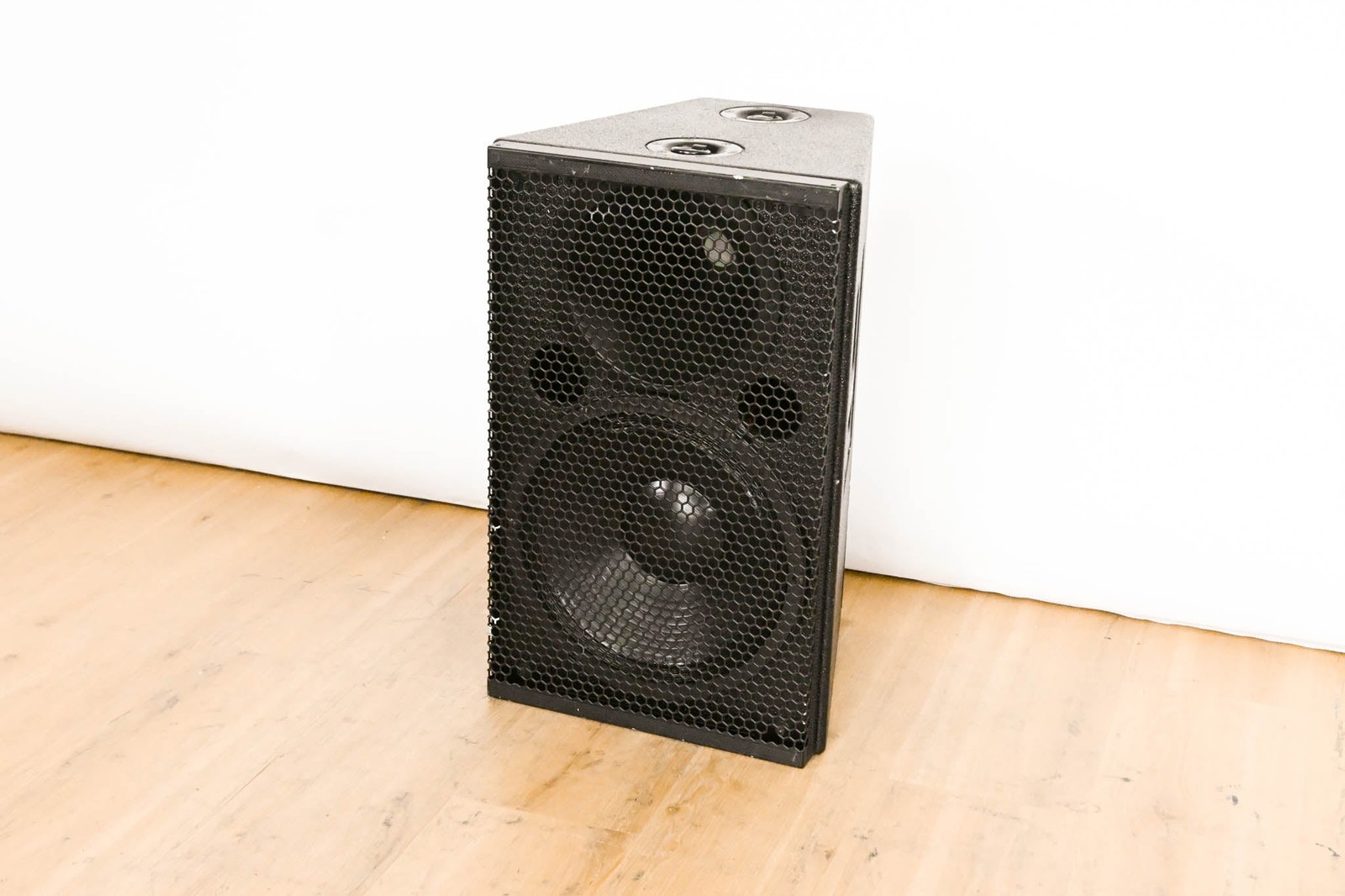 Meyer Sound UPA-2P Compact Narrow Coverage Loudspeaker CG013M5