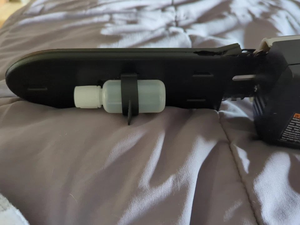 Remington Cordless 8" Chainsaw 18V Battery Powered Model RM0818B - Image 4 of 4