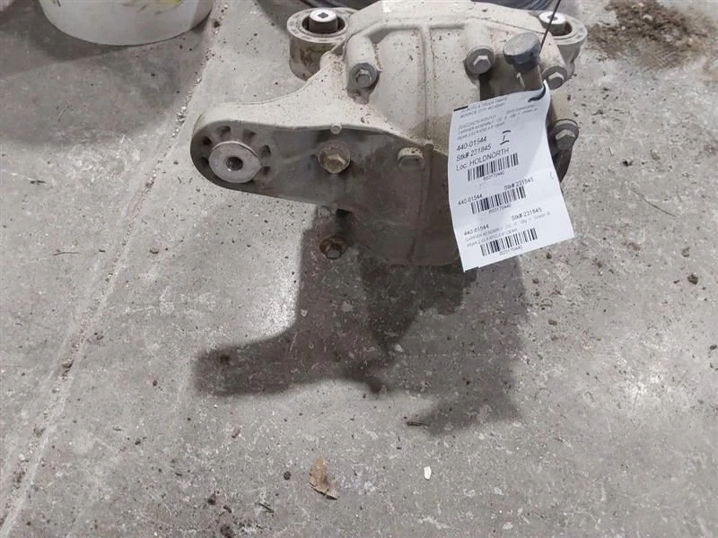 2015-2023 Dodge Charger Rear Differential Carrier Assembly 2.62 Ratio OEM - Image 4 of 4