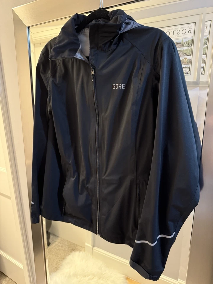 Chaqueta impermeable para mujer GORE negra. Talla L Foto 2 de 4