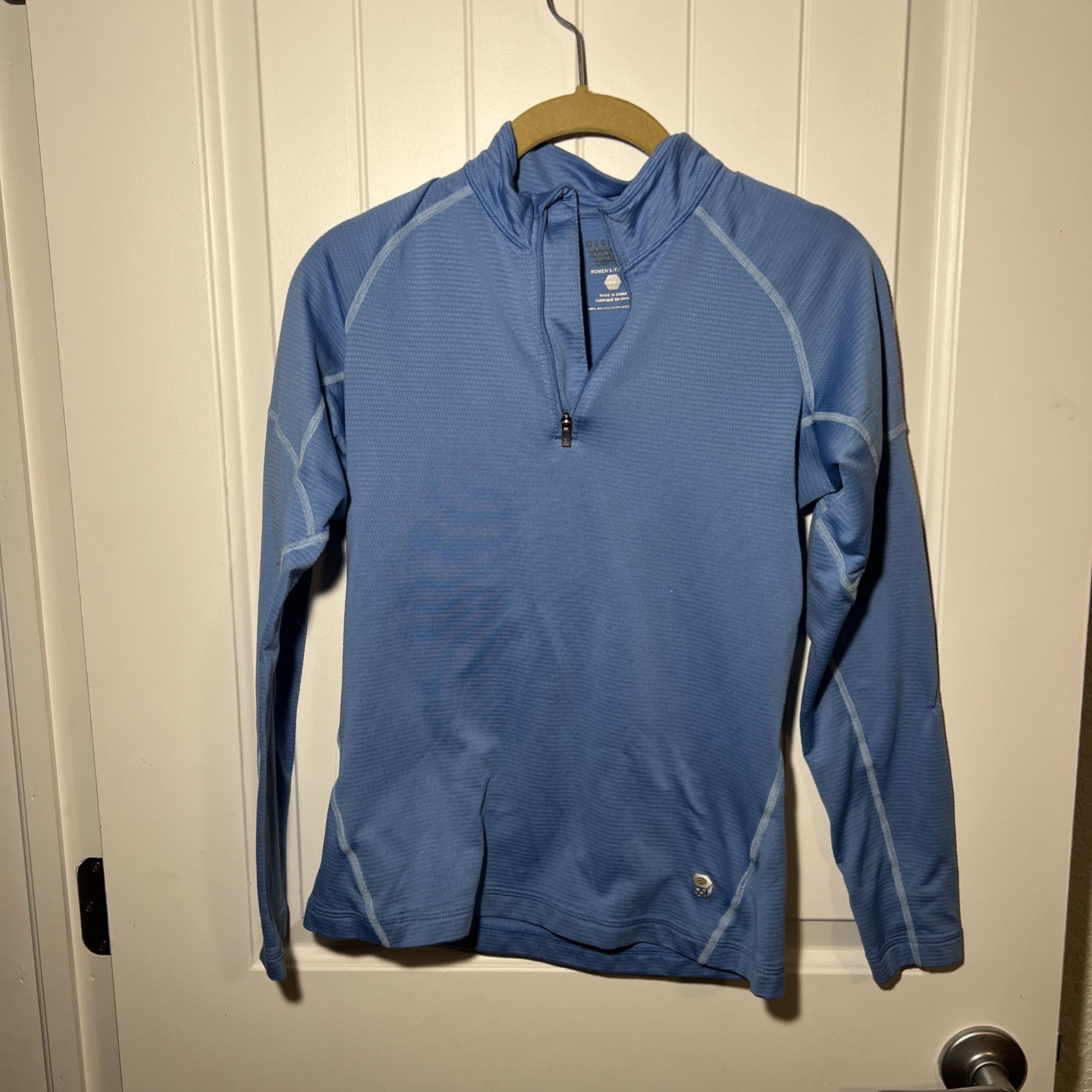 Mountain Hardware 1/2 zip base layer - image 1
