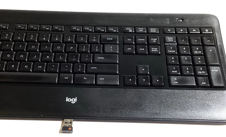 Teclado iluminado inalámbrico Logitech K800 Y-R0011 con dongle funciona con AA BATT Foto 3 de 4