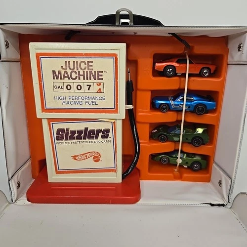 Hotwheels  Redline Sizzlers Collectors Case With Cars