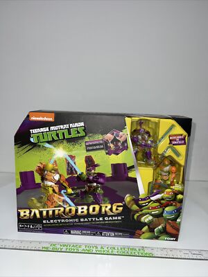 Year 2014 TMNT BATTROBORG Electronic Battle Game w/ Donatello VS Michelangelo
