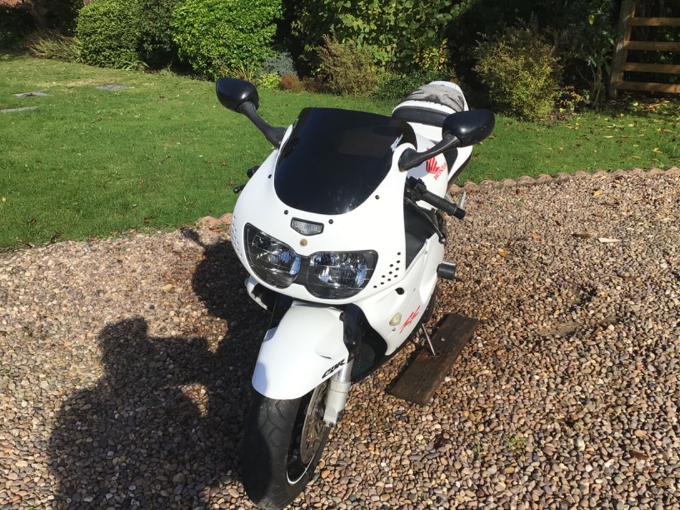 Honda fire blade cbr 900 rrv 1997 eBay
