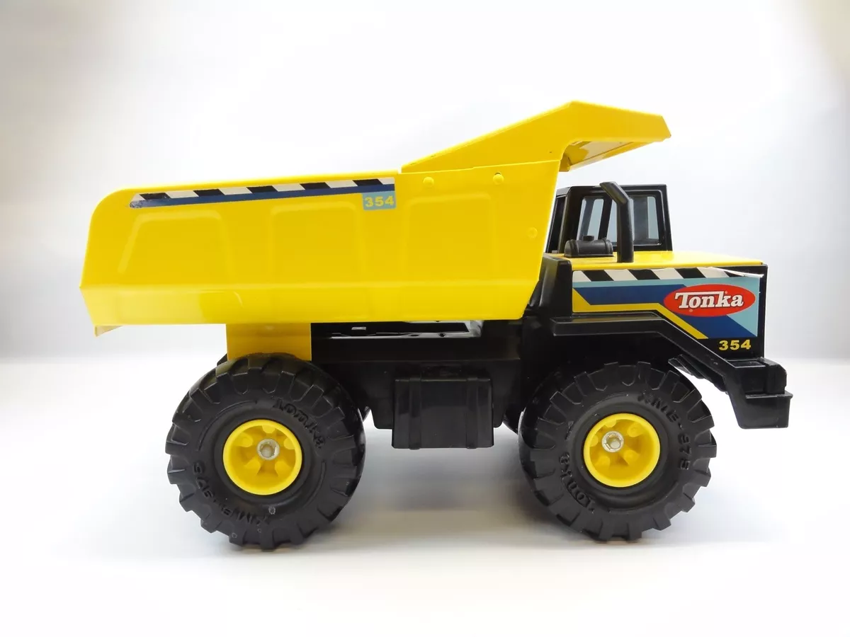 Tonka mighty dump store truck 354