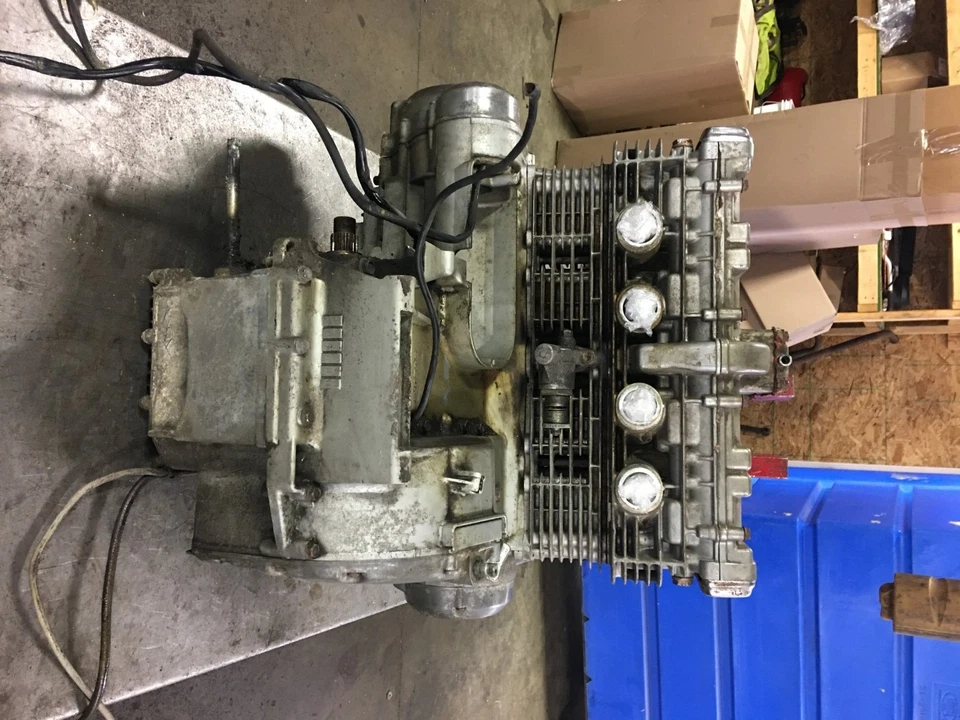 81 Suzuki GS 750 GS750 E GSX GS750E motor TSCC DOHC  Foto 2 de 4