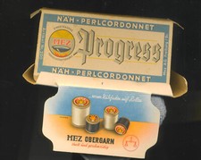 Vintage Original MEZ "Progress Perl-Cordonnet" Nähgarn Laden Aufstellkarton 20er