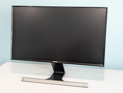 24  Business Monitor S24D590PL - W-LED,  2 x HDMI, 1 x VGA, 1x audio out