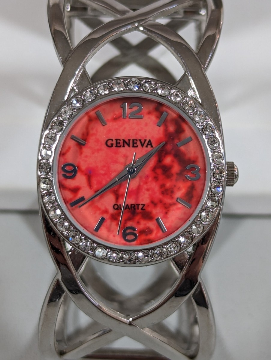 Geneva Red Dial Round Silver Tone Crystal Accent Case Hinge  display picture 3