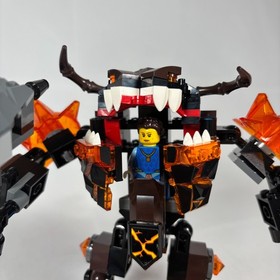 LEGO Nexo Knights 70325 Infernox Captures the Queen 99% Complete Manual