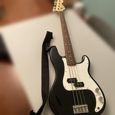Squier Precision Bass