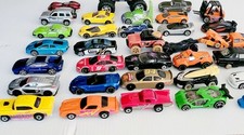 TOY CAR MIXED LOT 33 TOTAL