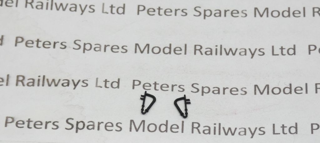Dapol 111666 Terrier N Gauge Vacuum Pipe (Pair)