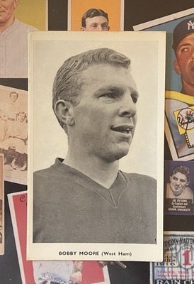 RARE 1962 BOBBY MOORE WEST HAM UTD ROOKIE CARD NABISCO CHILE 62 WORLD CUP EX+