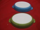 VINTAGE PYREX #700 - 10 OZ BLUE AND GREEN MINI CASSEROLE DISHES