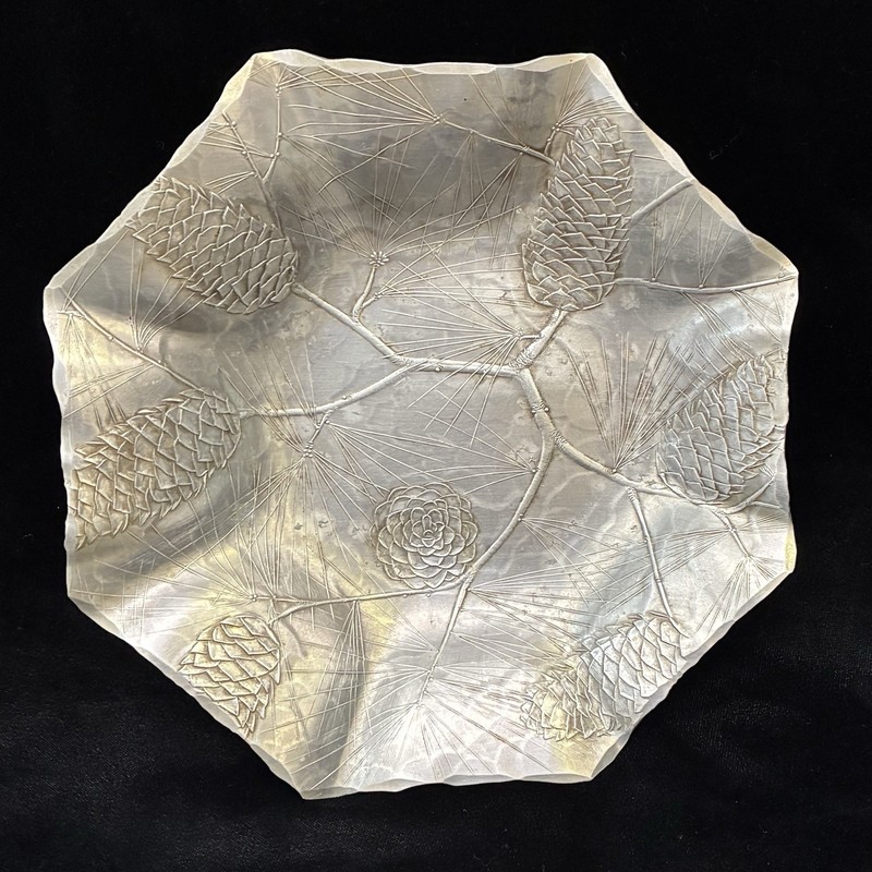 Vintage Wendell August Forge Hammered Aluminum Dish Pine Cones