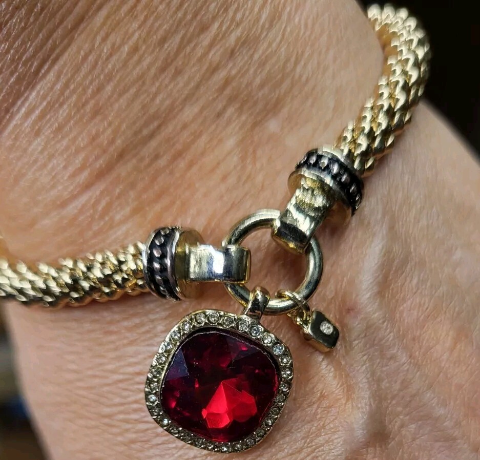 simulated ruby pendant On A Gold Tone Stretchy  B… - image 7