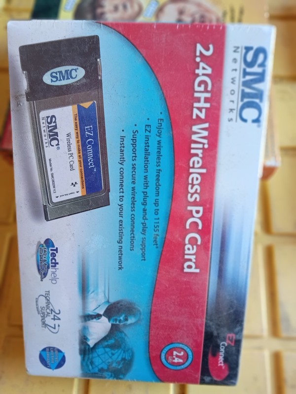 Sealed SMC Networks EZ Connect Wireless WIFI PC Card Model: SMC2632W Version: 2