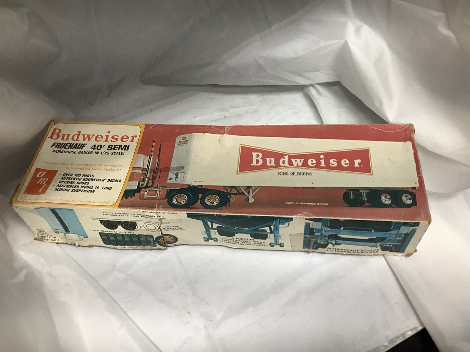 Amt Budweiser Fruehauf 40’ Semi Trailer 1/25 model kit T552-image
