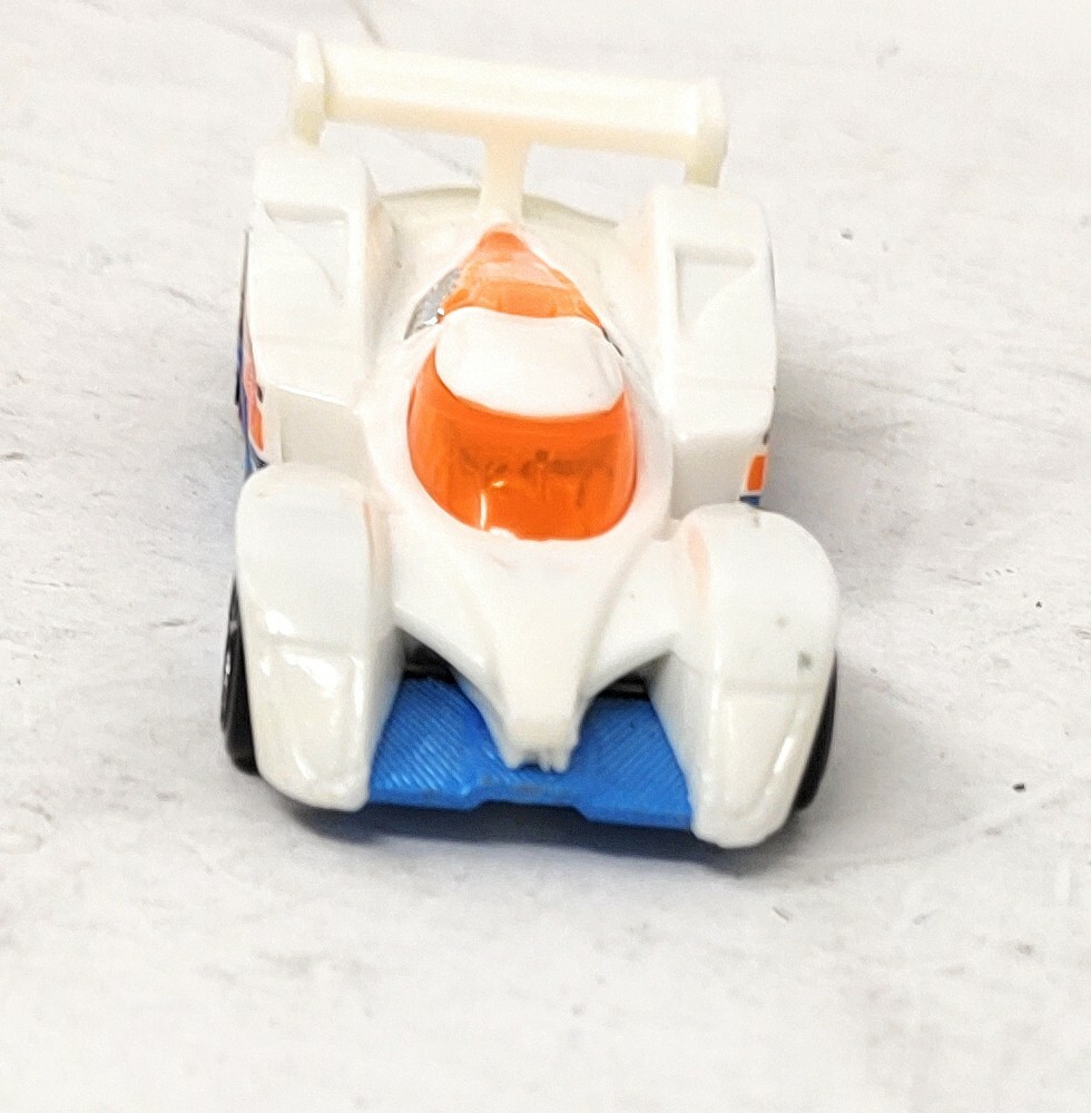 Hot Wheels 2010 24 Ours Diecast Car  