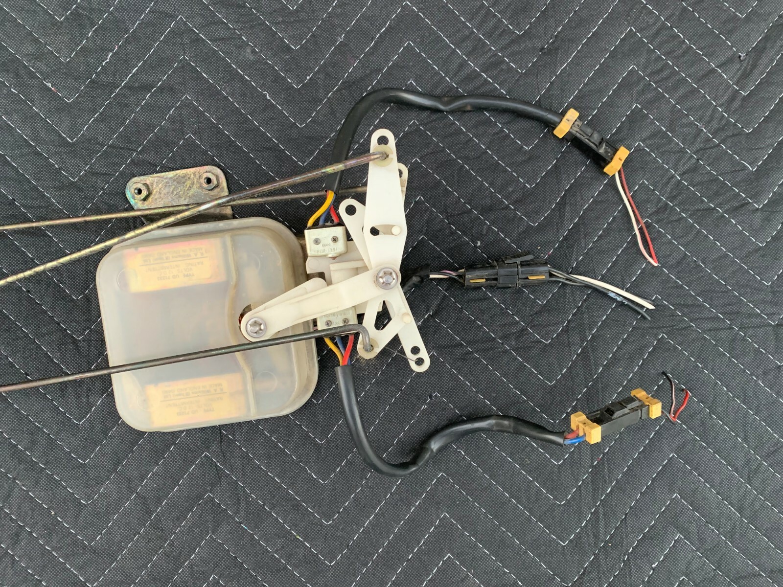 91 Bentley Eight Turbo R Front Left Driver Power Door Lock Actuator Mechanism