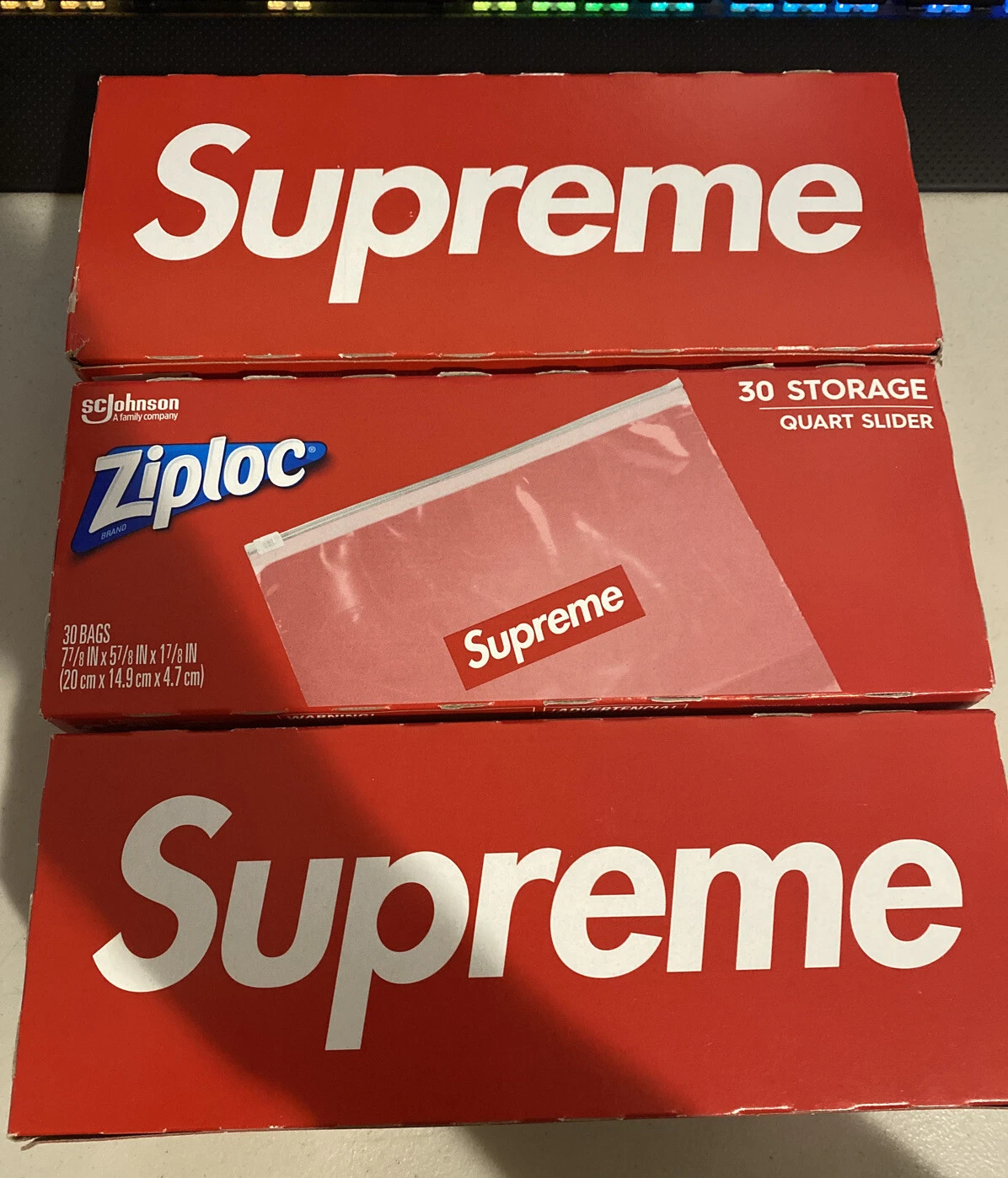 Sacs à fermeture éclair Supreme Ziploc boîte transparente rouge de 30 pièces EN MAIN PRÊTS À EXPÉDIER