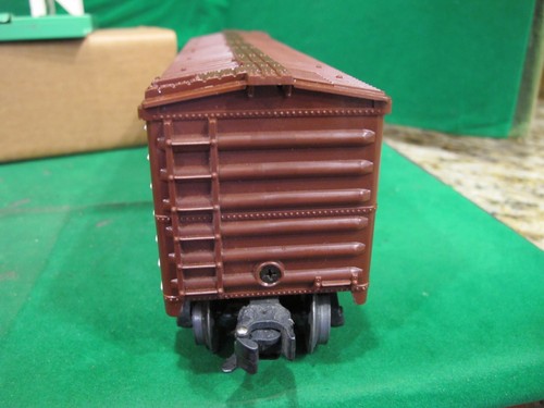 Lionel No. 3662 Postwar Automatic Refrigerated Milk Car w/platform & insert - 第 5/15 張圖片