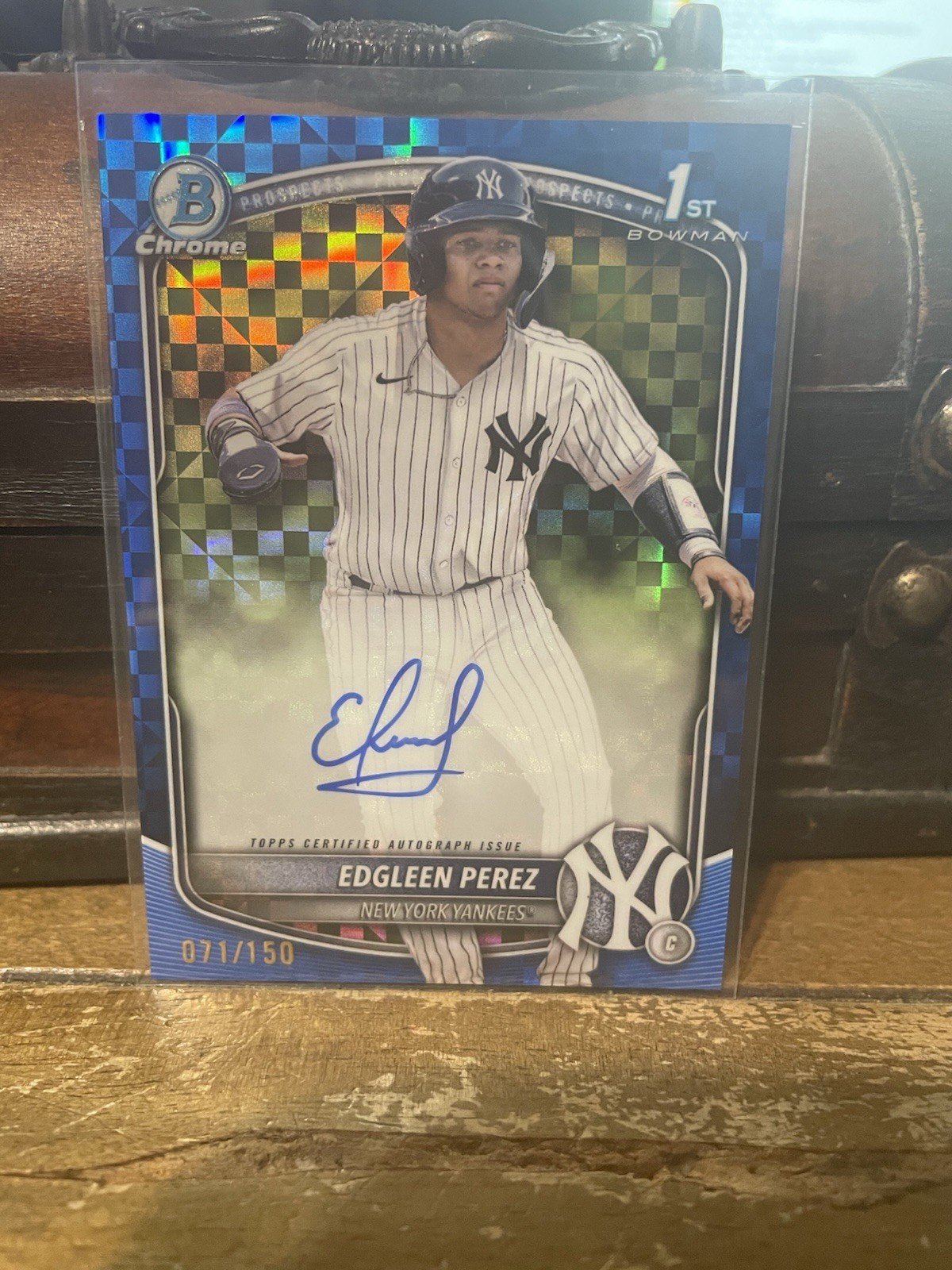 EDGLEEN PEREZ 2025 BOWMAN CHROME 1ST AUTOGRAPH BLUE XFRACTOR AUTO /150